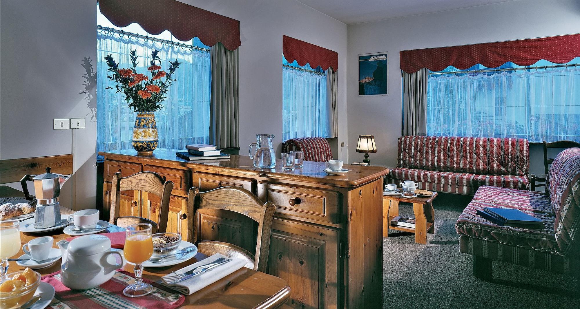 Hotel Miramonti Corvara Εξωτερικό φωτογραφία