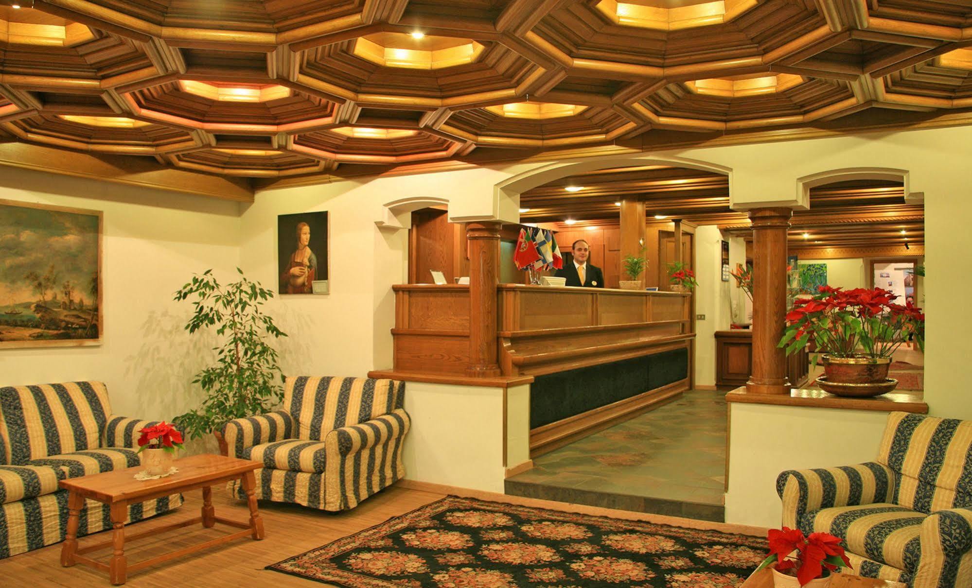 Hotel Miramonti Corvara Εξωτερικό φωτογραφία
