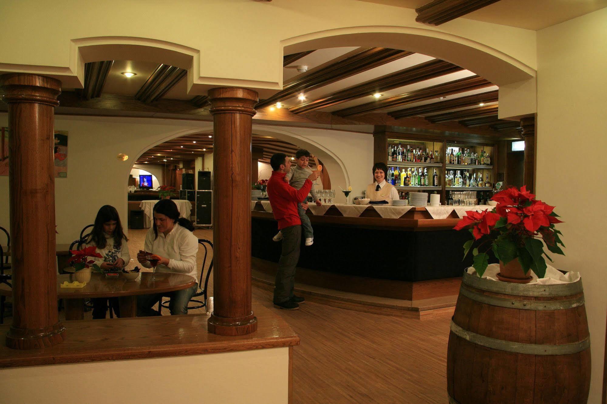 Hotel Miramonti Corvara Εξωτερικό φωτογραφία